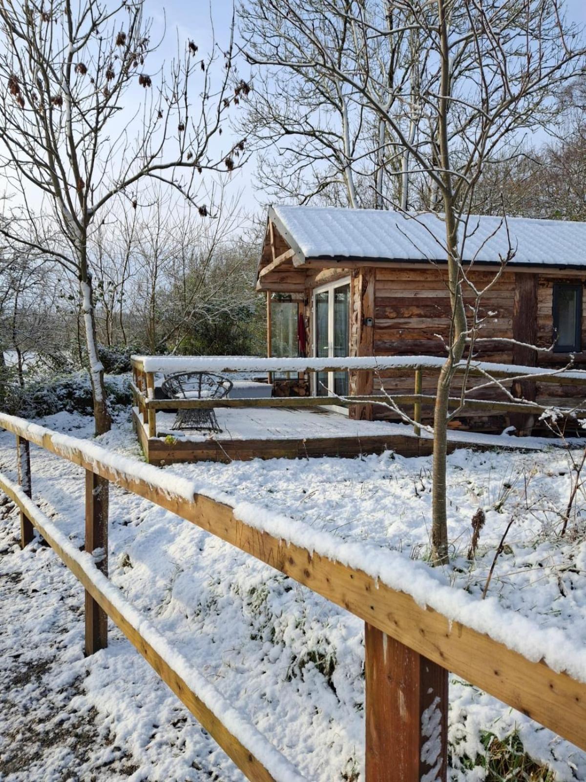 Riverside Cabin Limerick Exterior photo